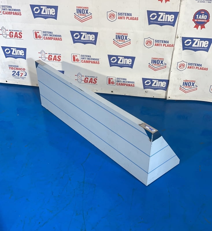 Estantería mural lisa 40x120x40 Estantería mural lisa 40x120x40