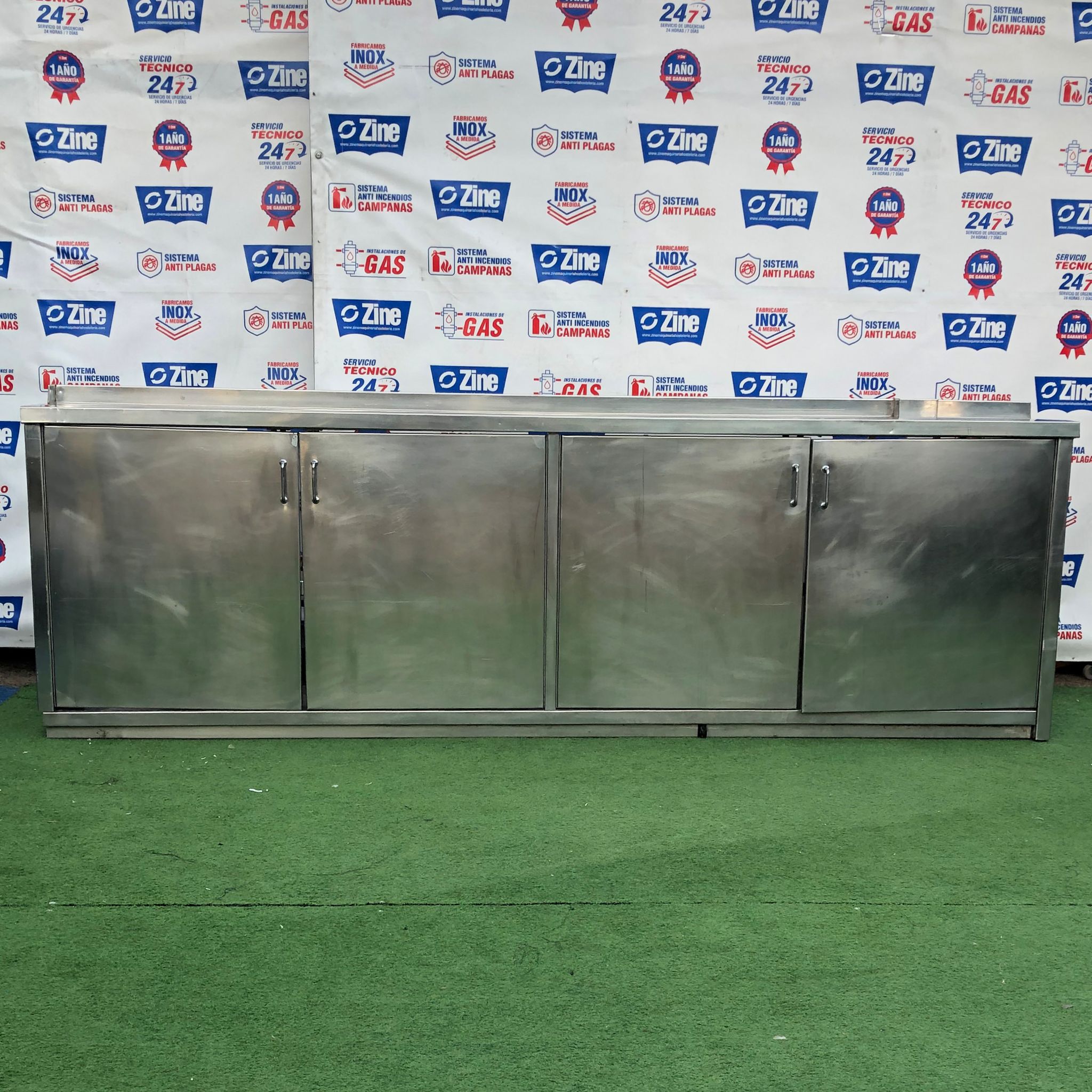 Mueble pared con puertas 274x35.5x85 Mueble pared con puertas 274x35.5x85