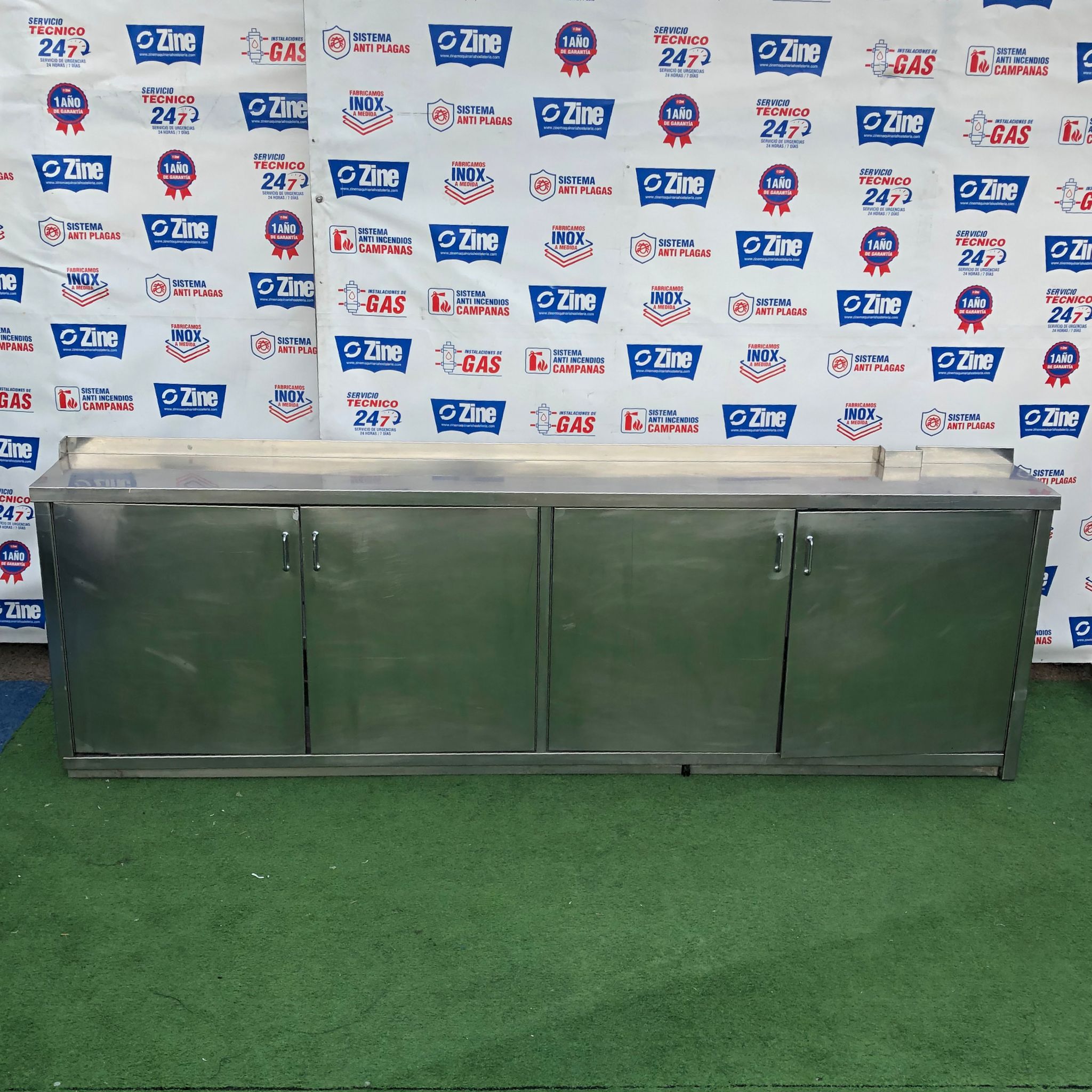 Mueble pared con puertas 274x35.5x85 Mueble pared con puertas 274x35.5x85